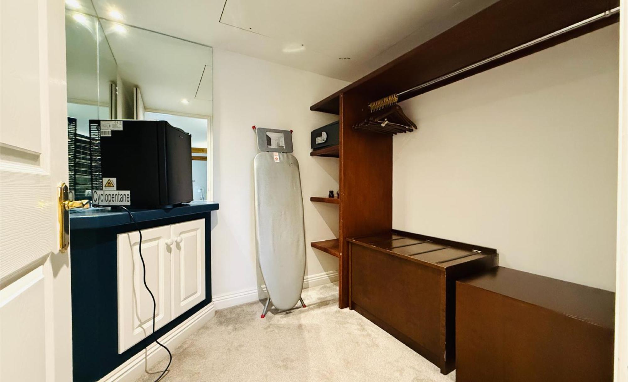 Hustyns Hotel Saint Wenn Bagian luar foto