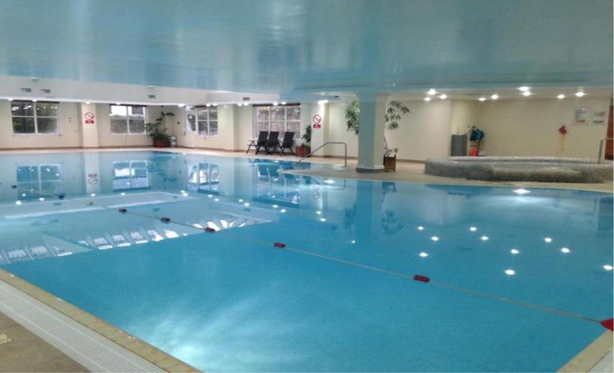 Hustyns Hotel Saint Wenn Bagian luar foto